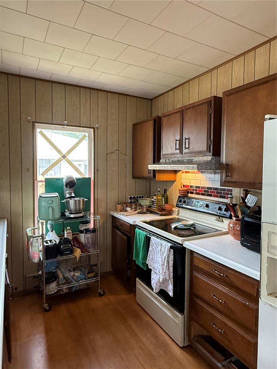 Image 14 of 42 For 1423 16th Street W
