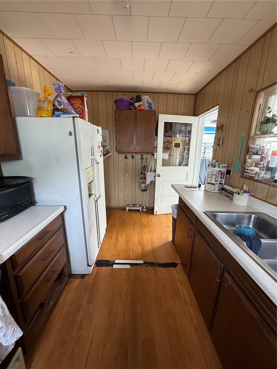 Image 15 of 42 For 1423 16th Street W