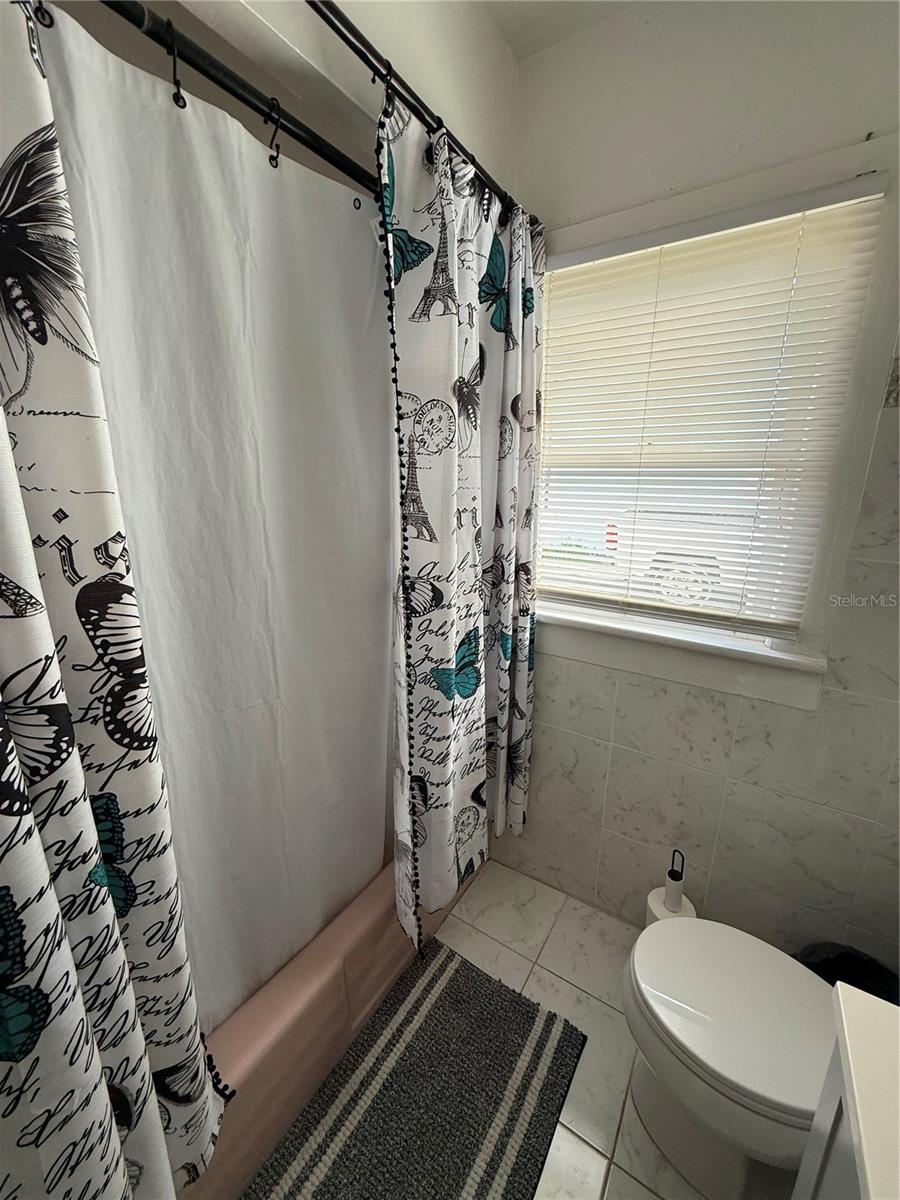 Image 19 of 42 For 1423 16th Street W