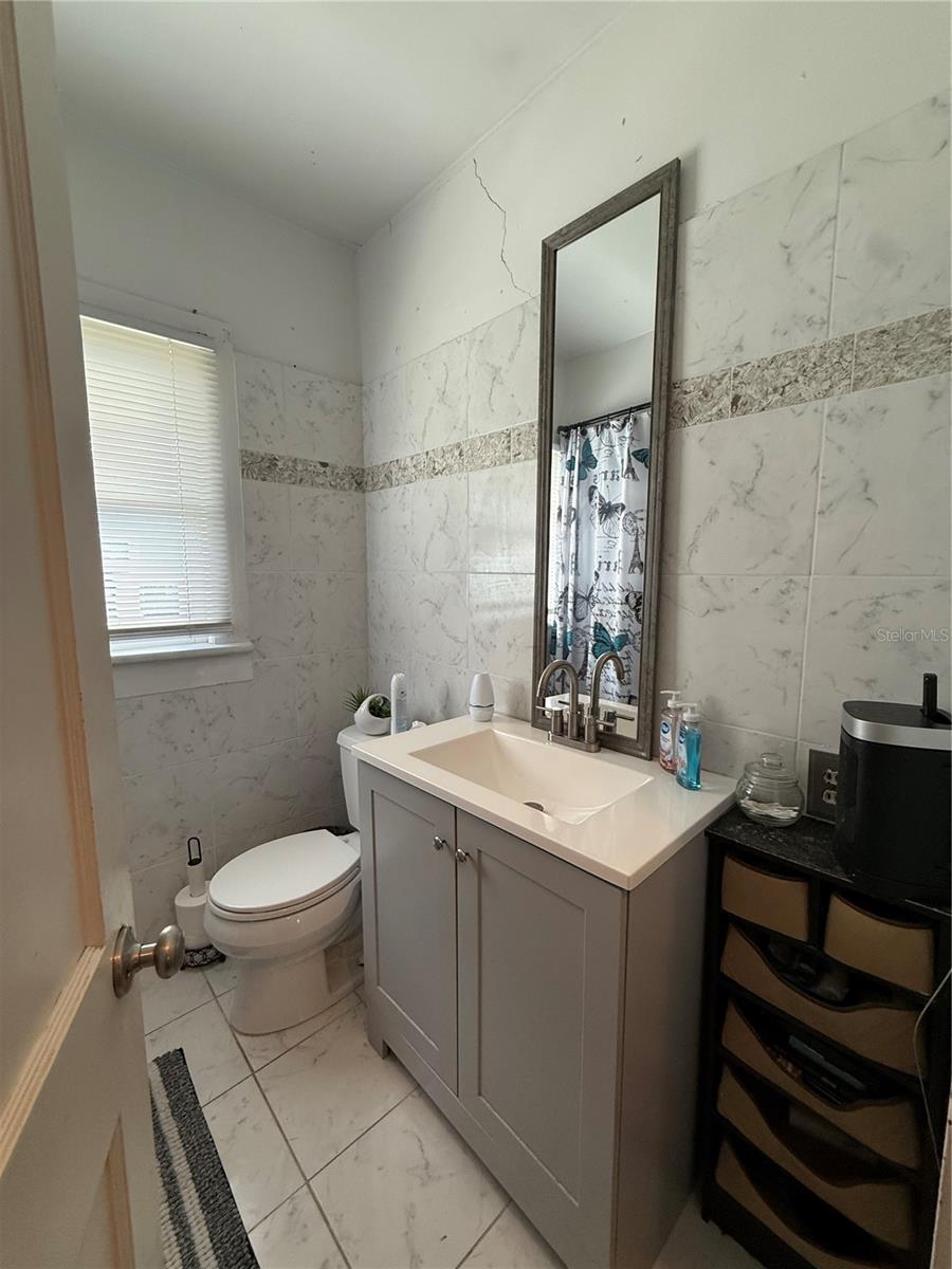 Image 20 of 42 For 1423 16th Street W