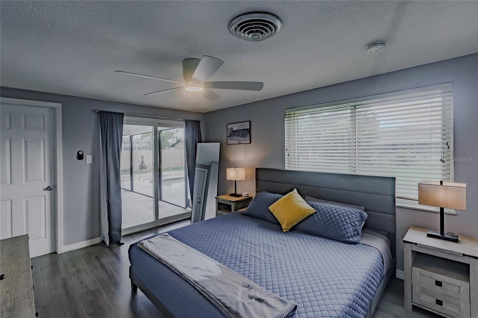 Image 11 of 35 For 1099 Iowa Avenue