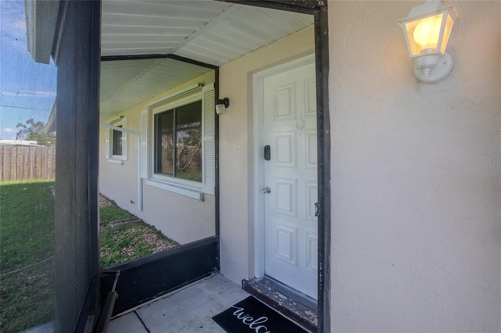 Image 18 of 35 For 1099 Iowa Avenue