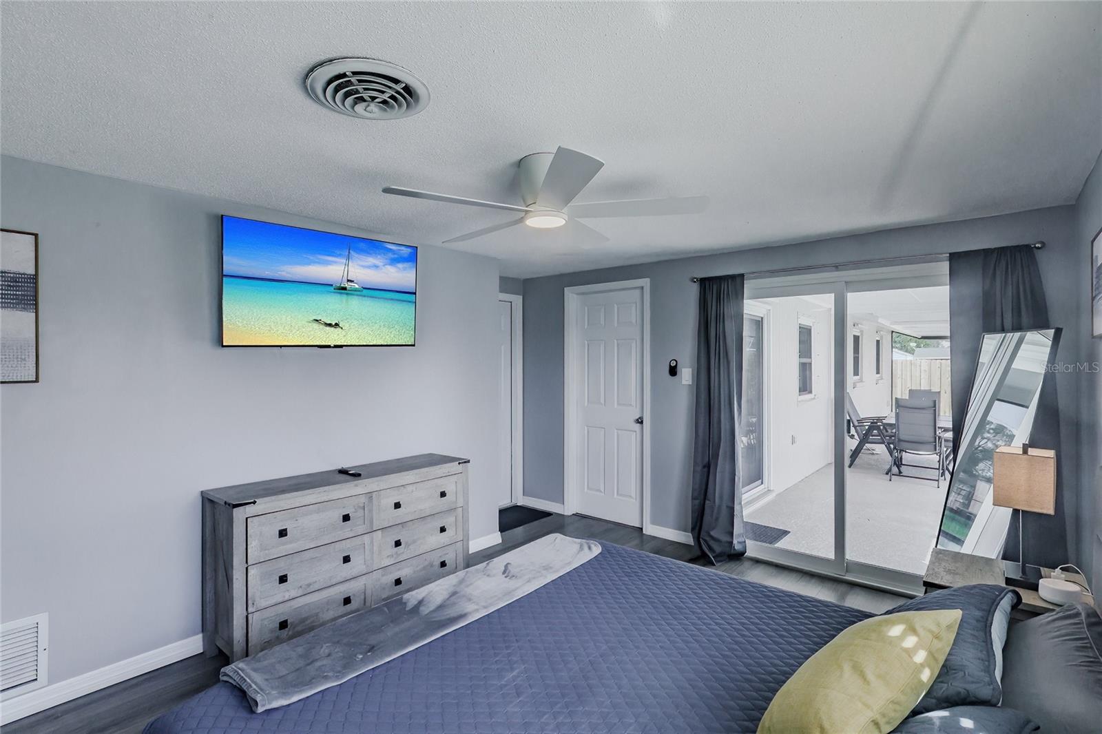 Image 20 of 35 For 1099 Iowa Avenue