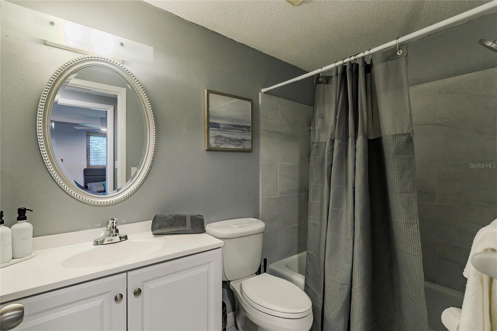 Image 26 of 35 For 1099 Iowa Avenue