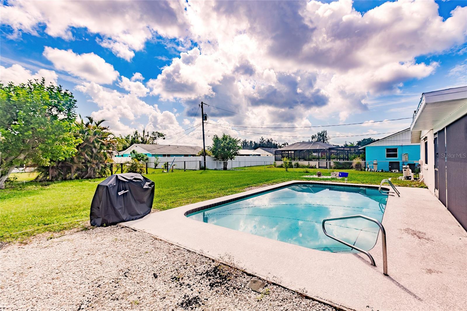 Image 4 of 35 For 1099 Iowa Avenue