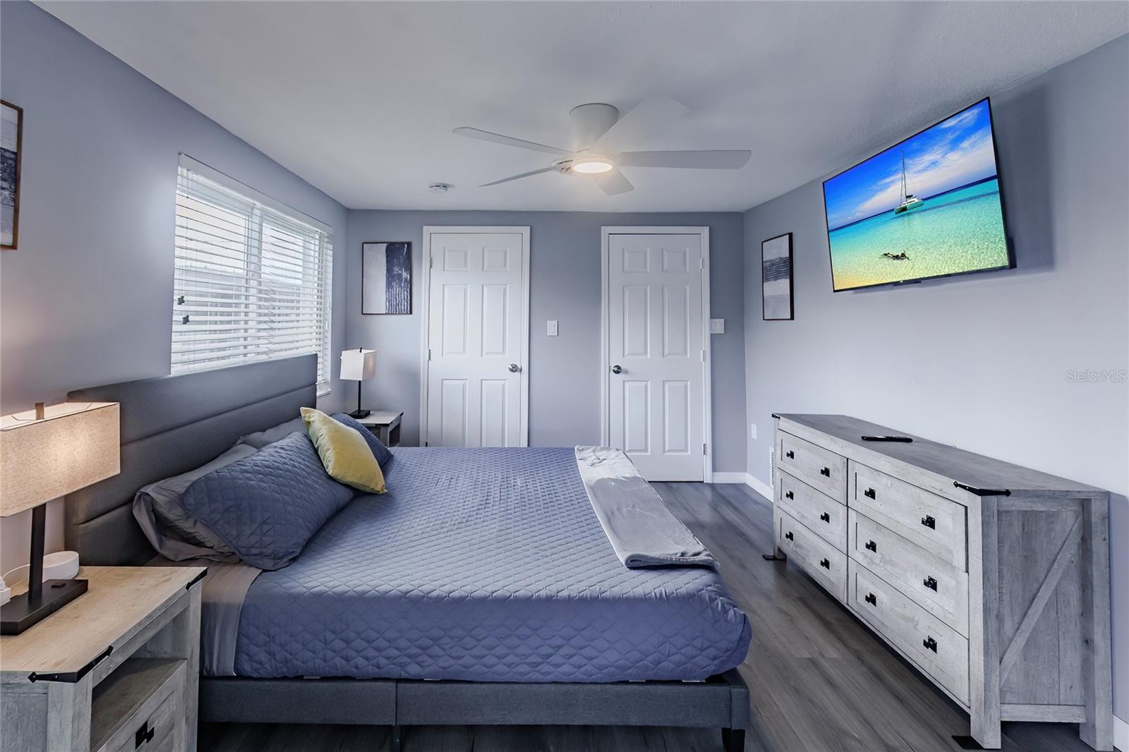 Image 9 of 35 For 1099 Iowa Avenue