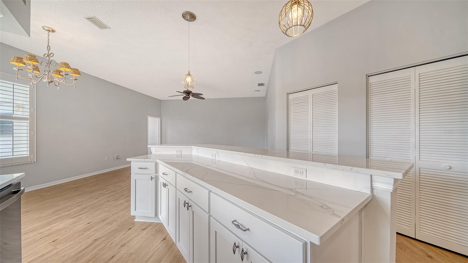Image 13 of 85 For 4239 Balmoral Way