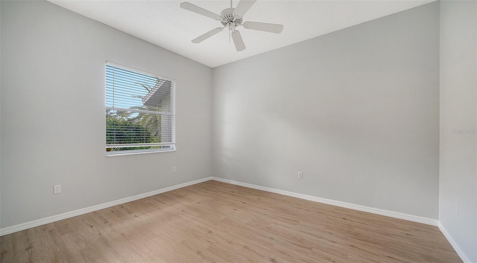 Image 32 of 85 For 4239 Balmoral Way