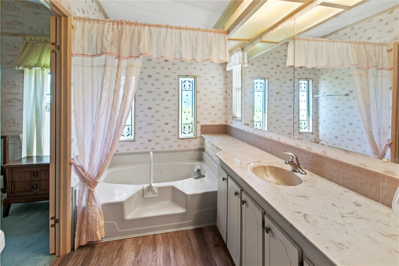 Image 21 of 58 For 99 Meadow Circle