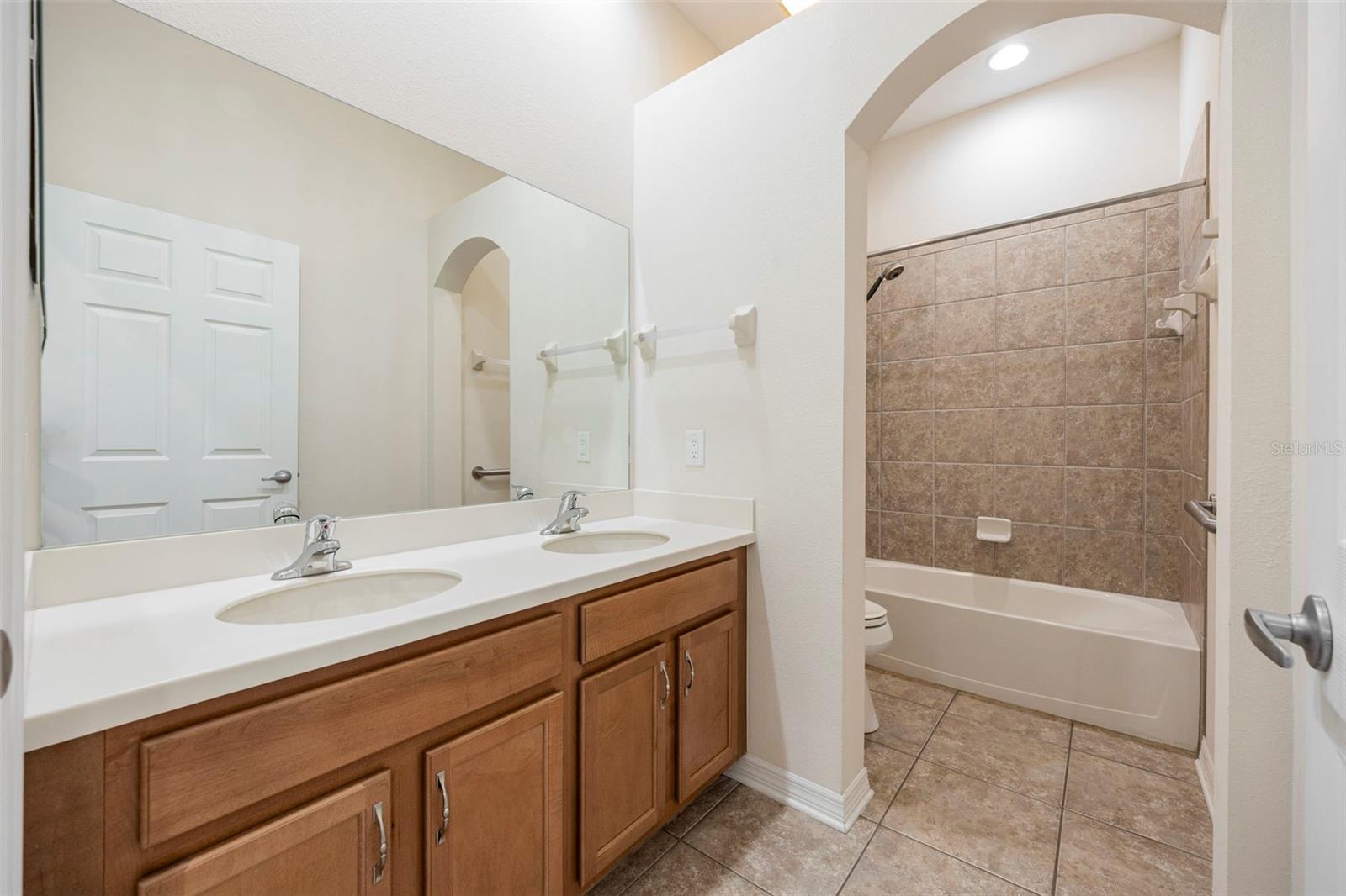 Image 21 of 40 For 5505 72nd Terrace E