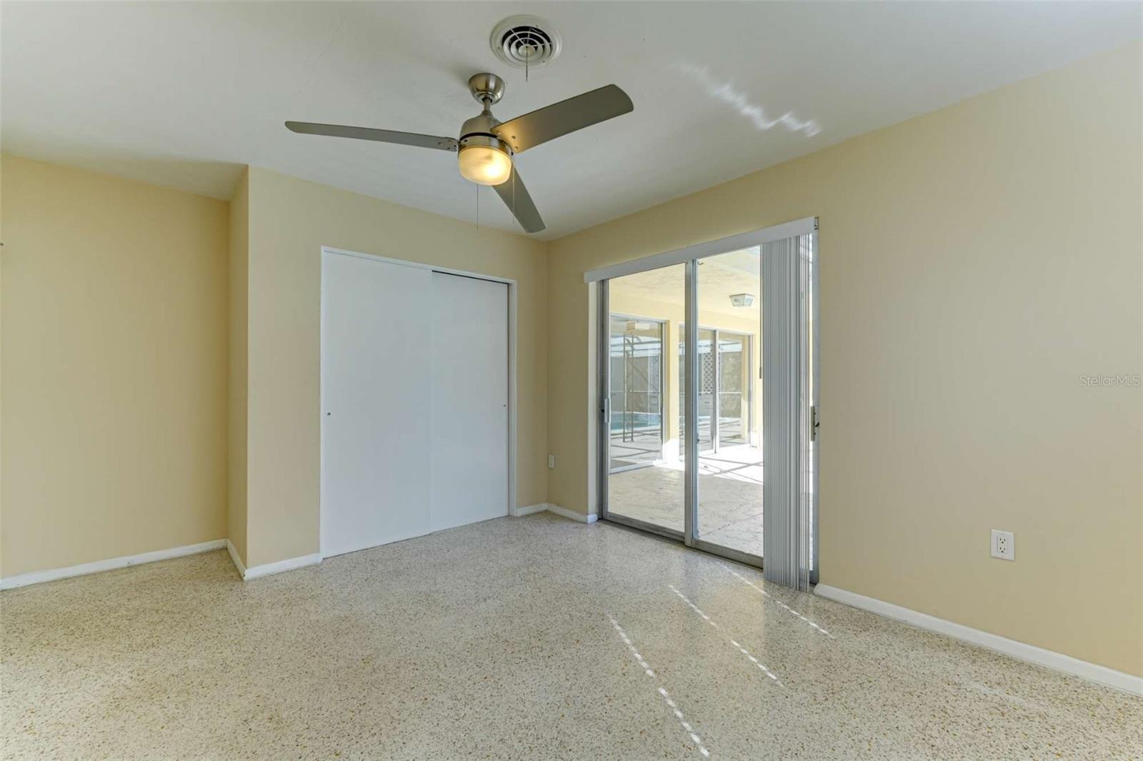 Image 17 of 24 For 2840 Webber Street