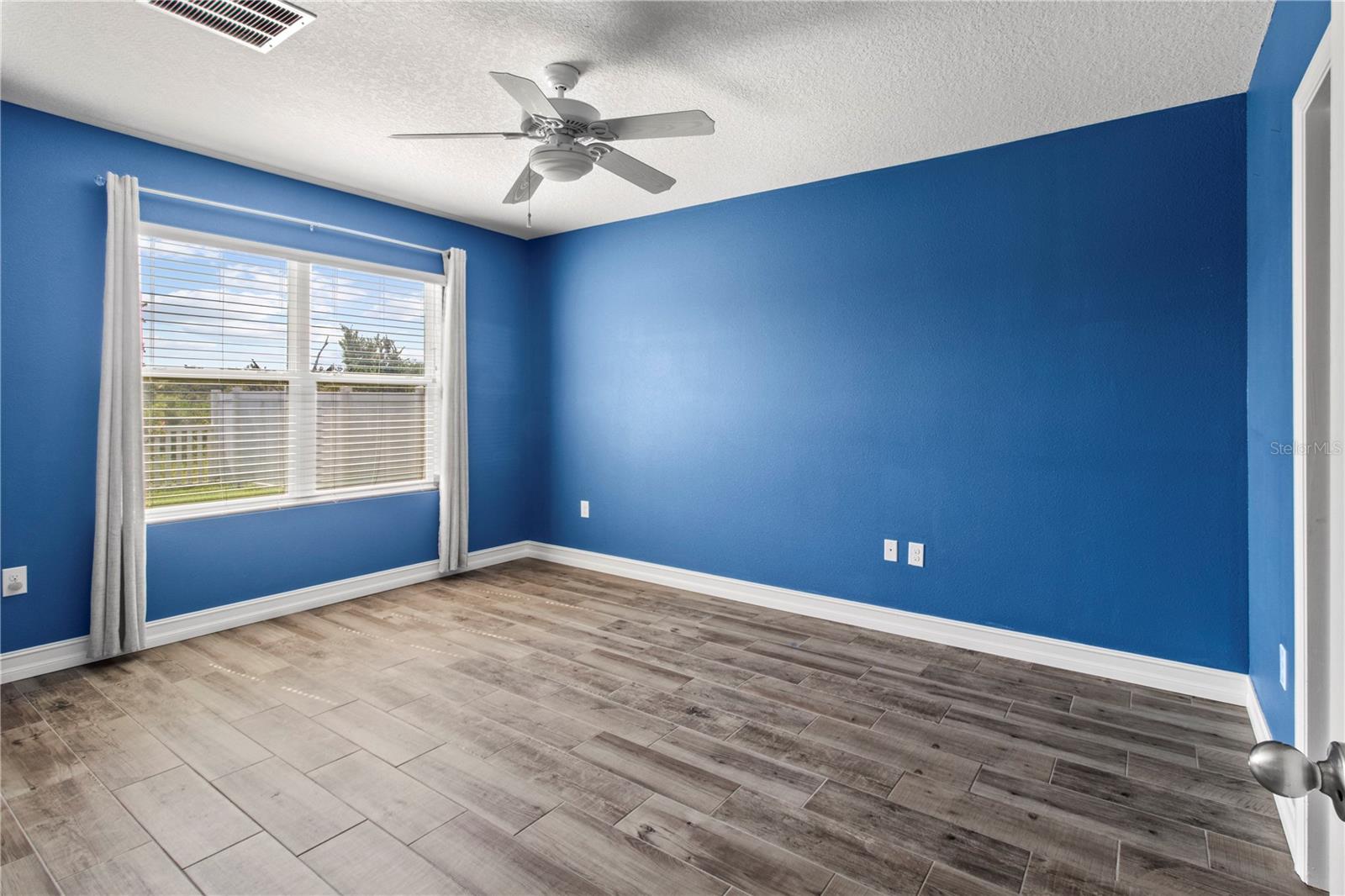 Image 18 of 42 For 3830 Willow Walk Drive