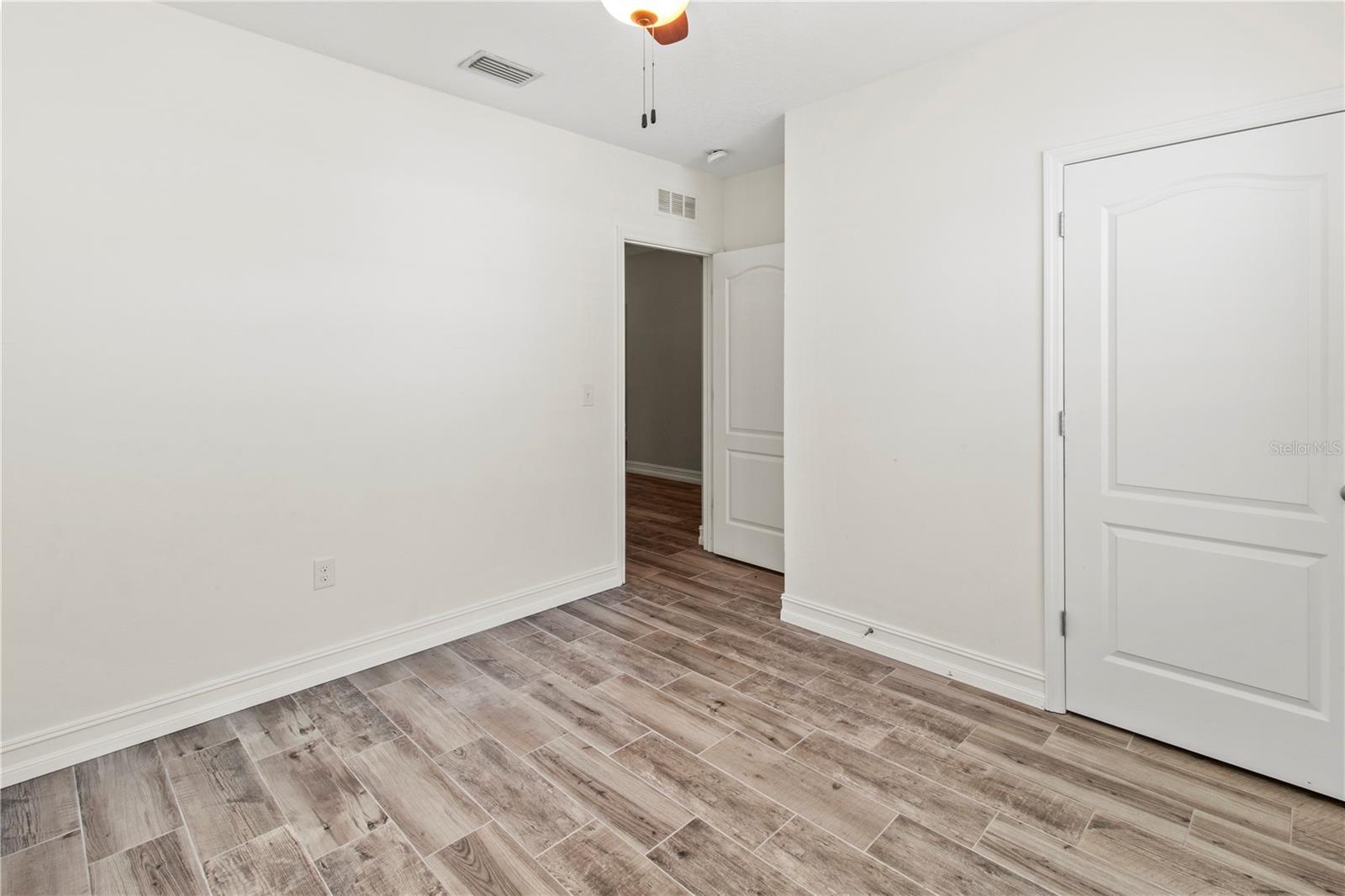 Image 28 of 42 For 3830 Willow Walk Drive