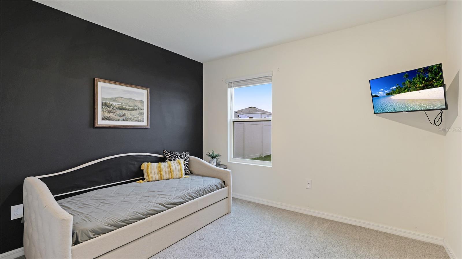 Image 31 of 67 For 2118 Grand Flora Trail