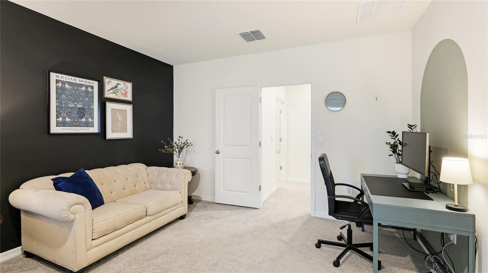 Image 39 of 67 For 2118 Grand Flora Trail