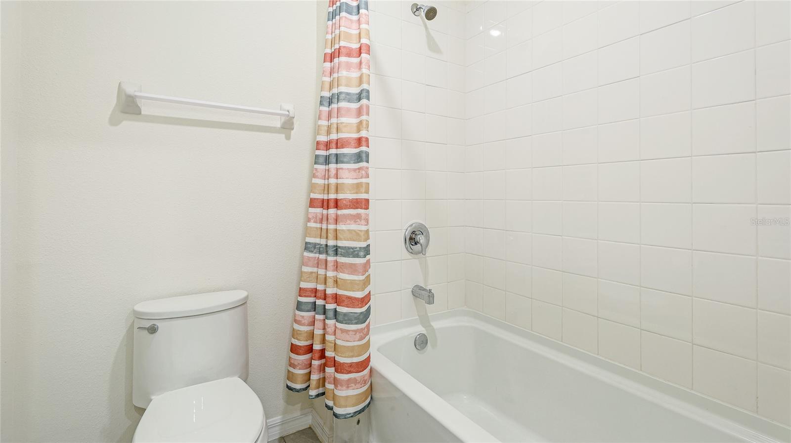 Image 46 of 67 For 2118 Grand Flora Trail