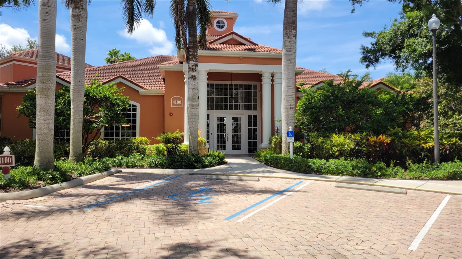 Image 25 of 66 For 4126 Central Sarasota Parkway 2011