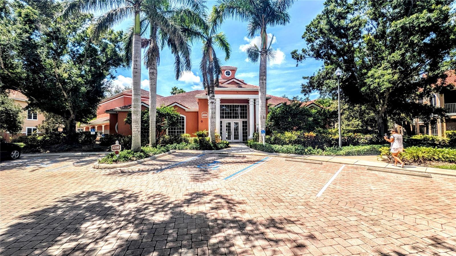 Image 50 of 66 For 4126 Central Sarasota Parkway 2011