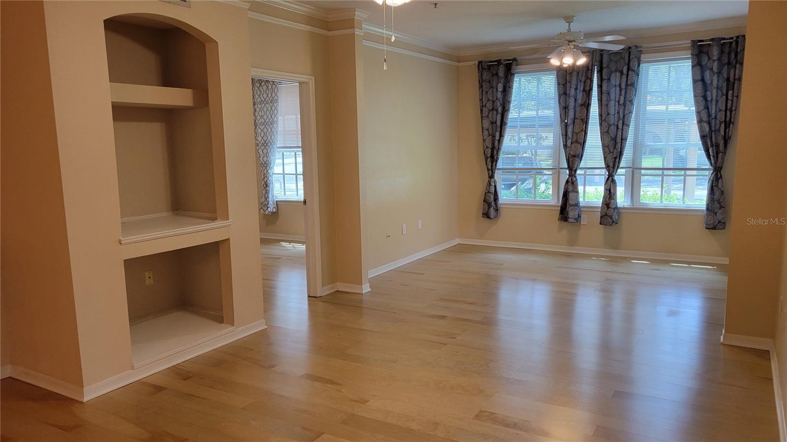 Image 9 of 66 For 4126 Central Sarasota Parkway 2011