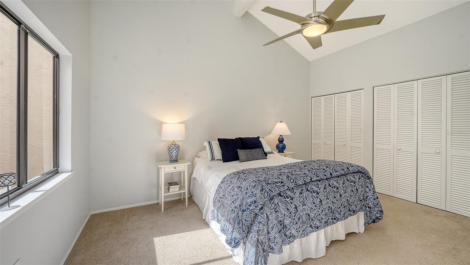 Image 11 of 31 For 4983 Greencroft Road 181