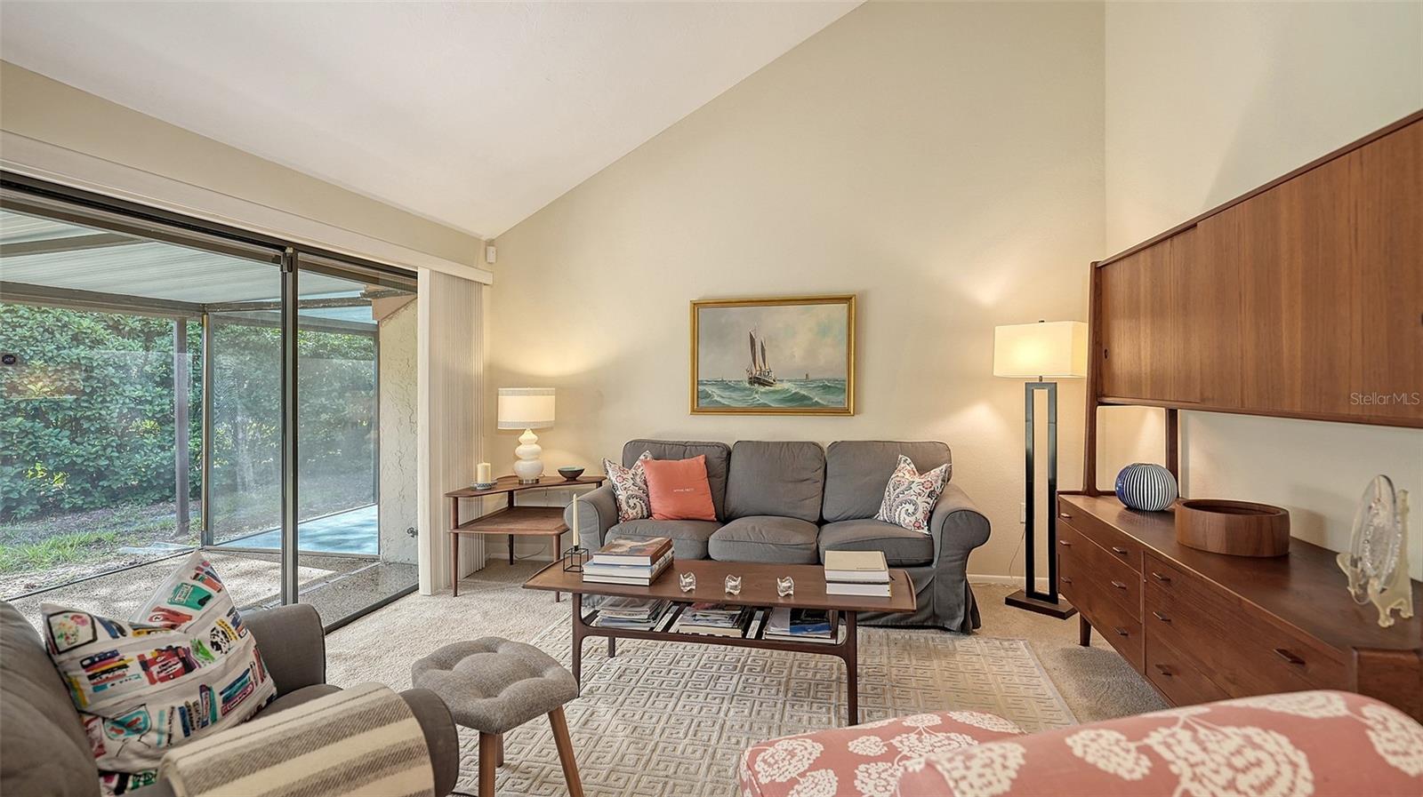Image 15 of 31 For 4983 Greencroft Road 181