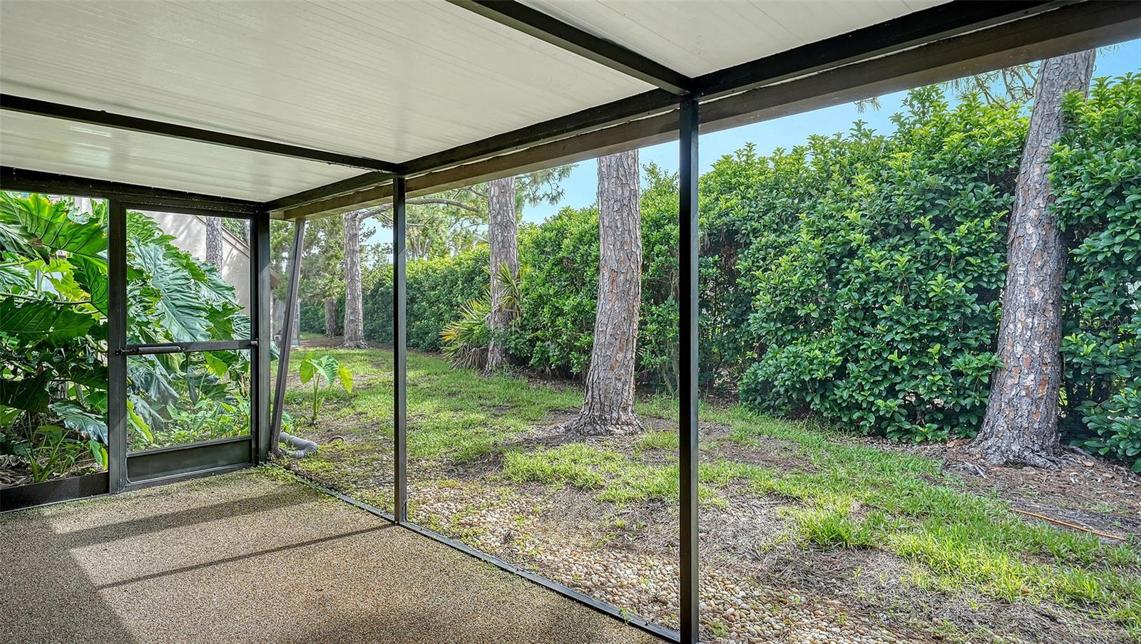 Image 3 of 31 For 4983 Greencroft Road 181