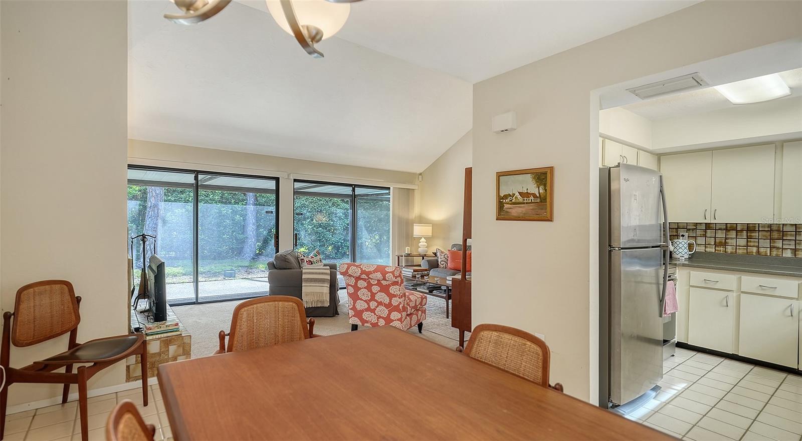 Image 5 of 31 For 4983 Greencroft Road 181