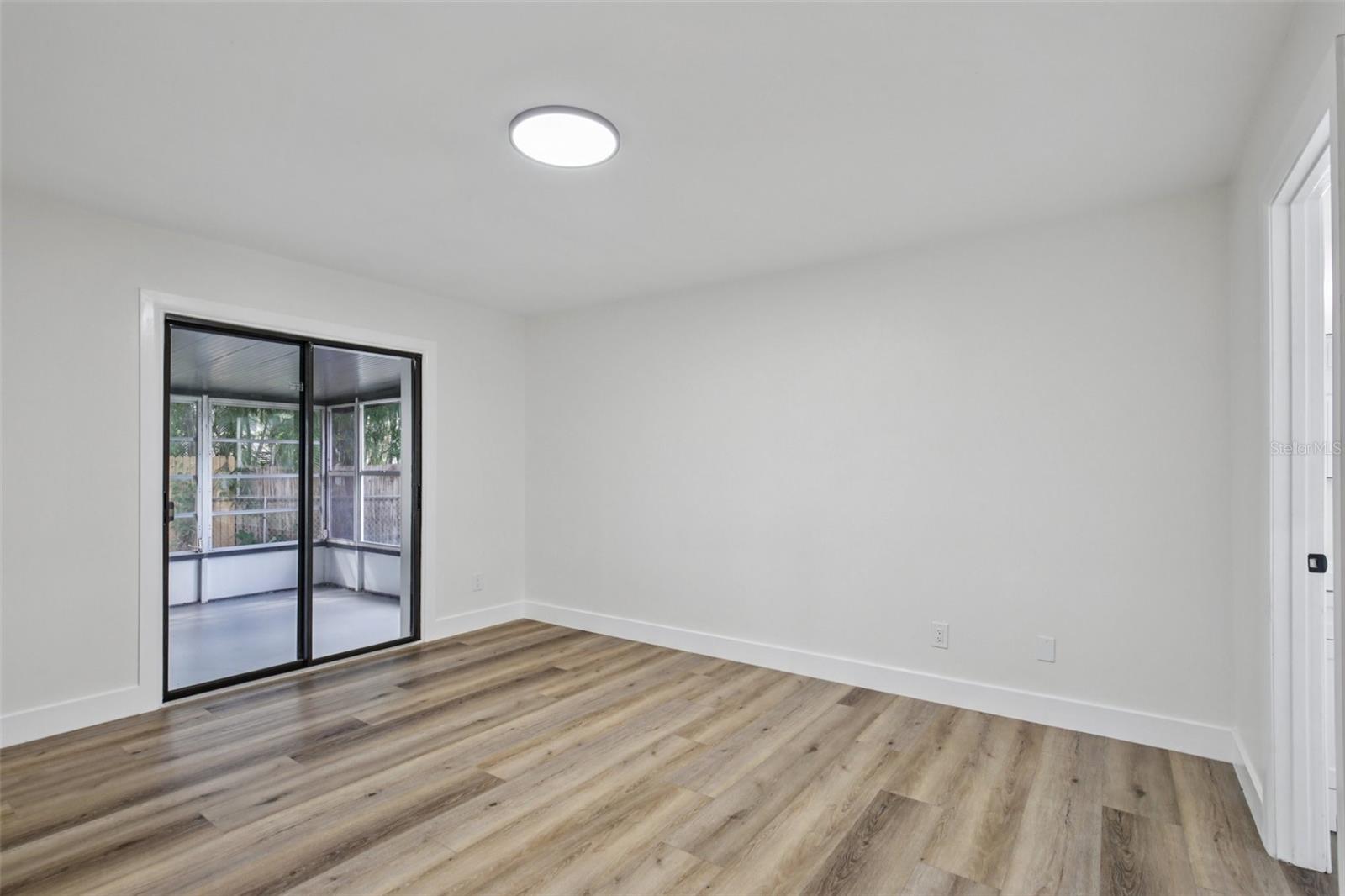 Image 9 of 15 For 4708 36th Avenue W