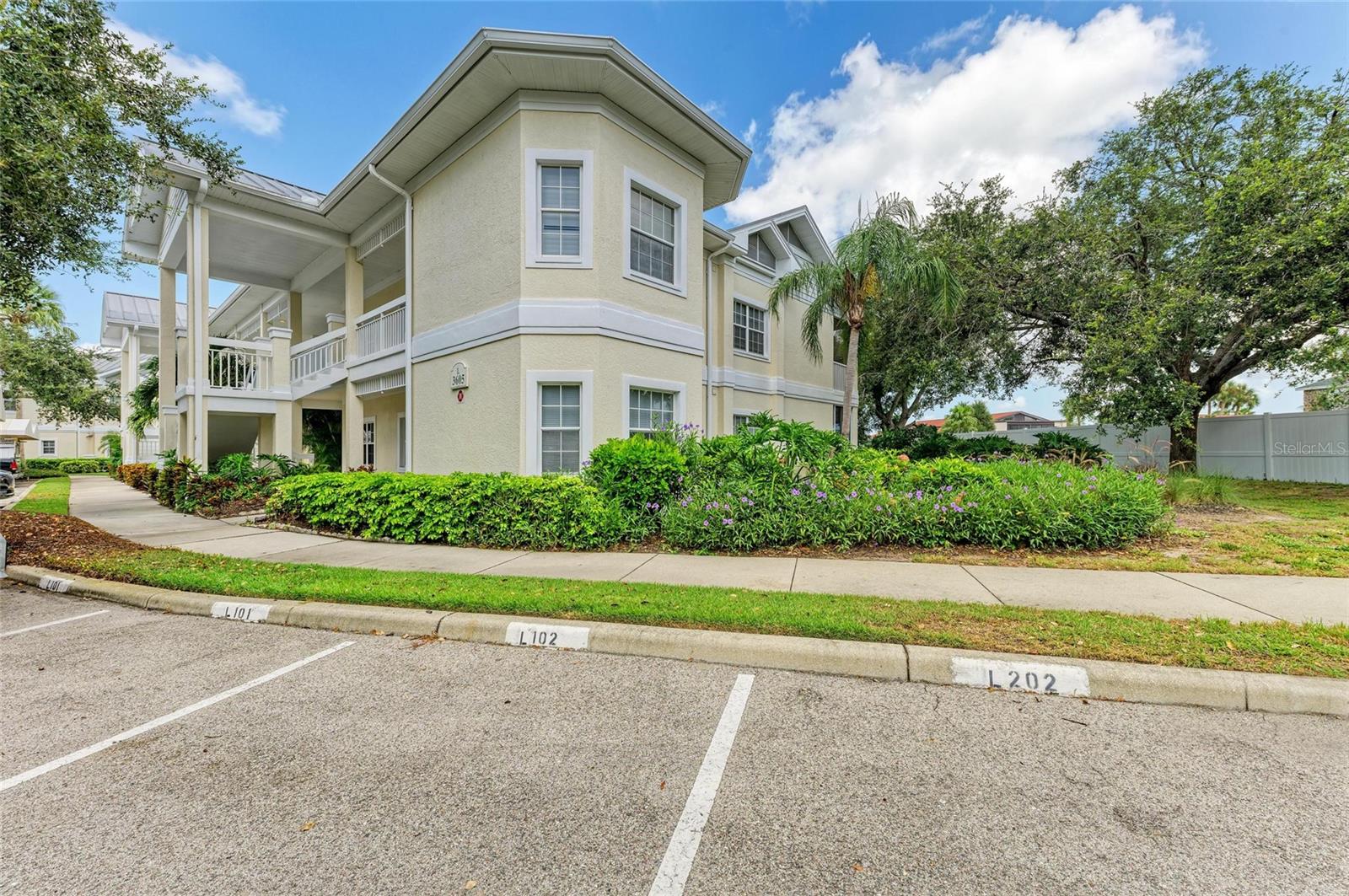 Details for 3605 54th Drive W 101, BRADENTON, FL 34210
