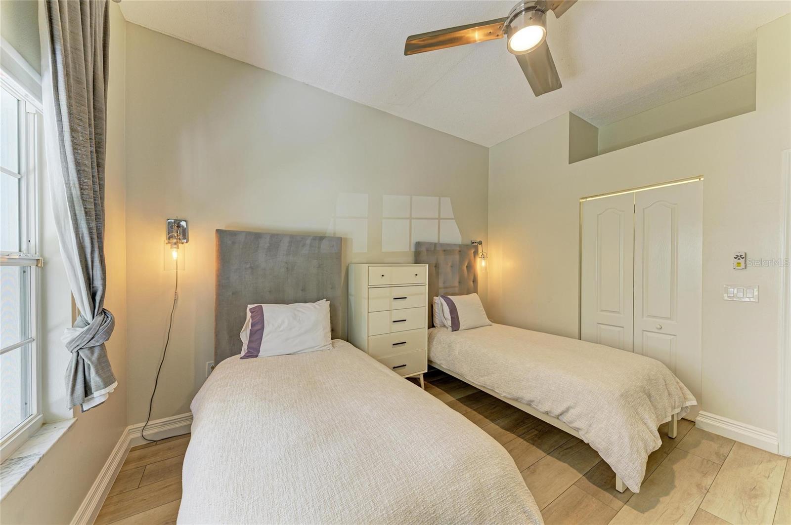 Image 34 of 49 For 3605 54th Drive W 101