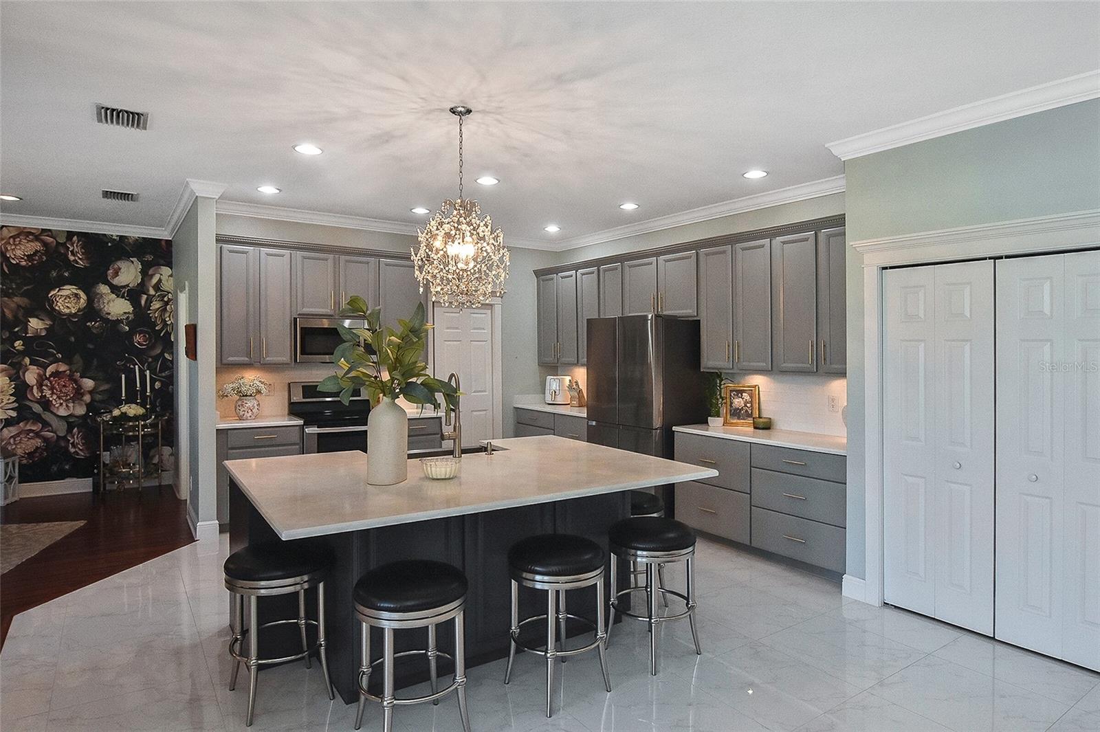 Image 39 of 65 For 1711 Pinyon Pine Drive
