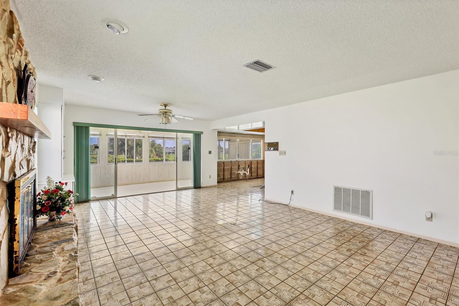 Image 7 of 34 For 3785 Torrey Pines Boulevard