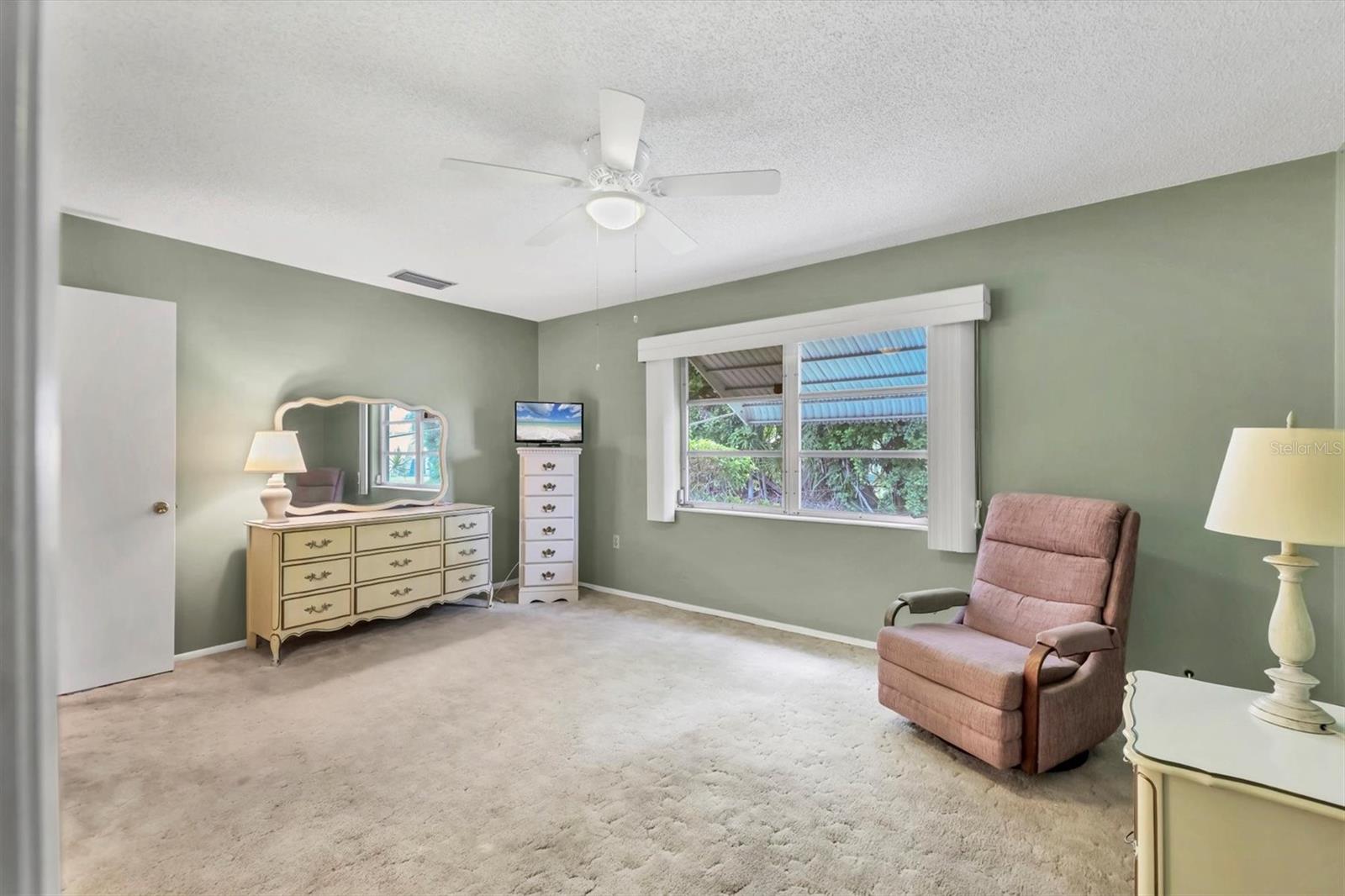 Image 15 of 30 For 6024 Hibiscus Drive
