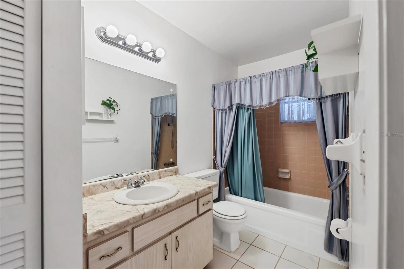Image 19 of 30 For 6024 Hibiscus Drive