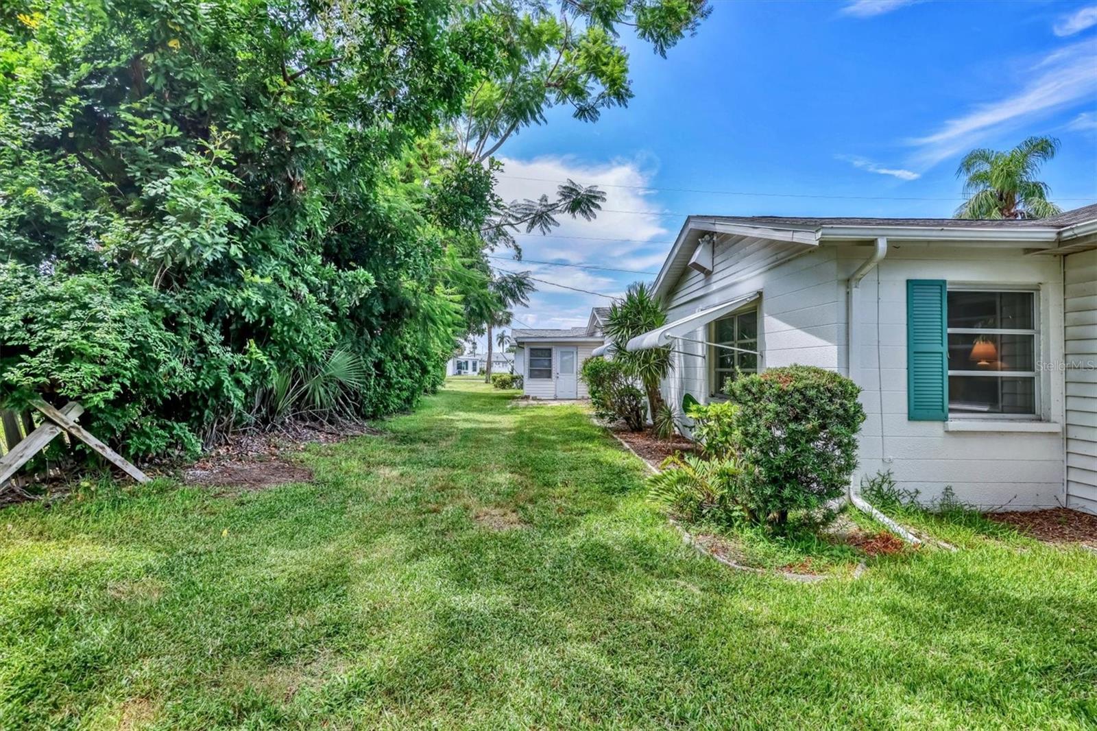 Image 22 of 30 For 6024 Hibiscus Drive