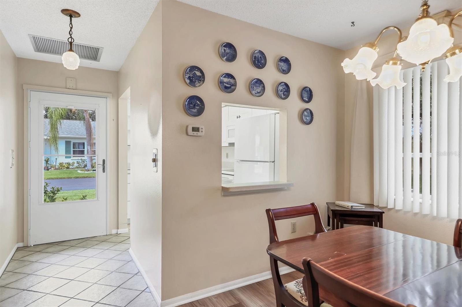Image 4 of 30 For 6024 Hibiscus Drive