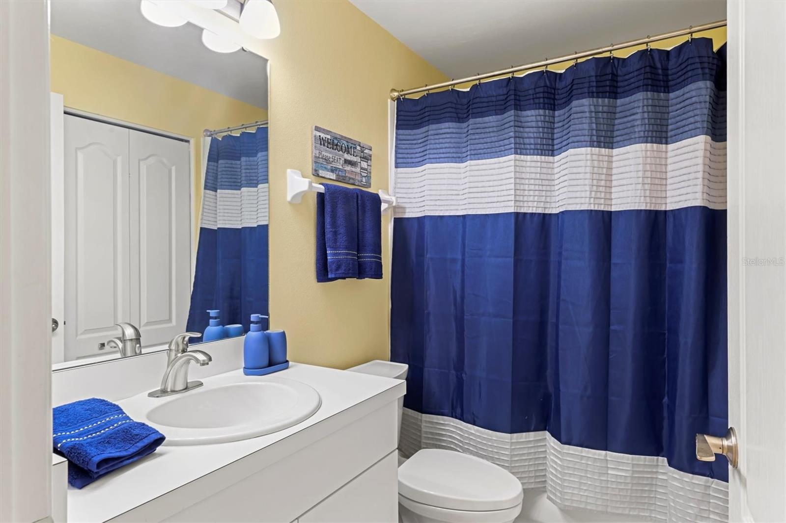 Image 26 of 71 For 8750 Olde Hickory Avenue 9209