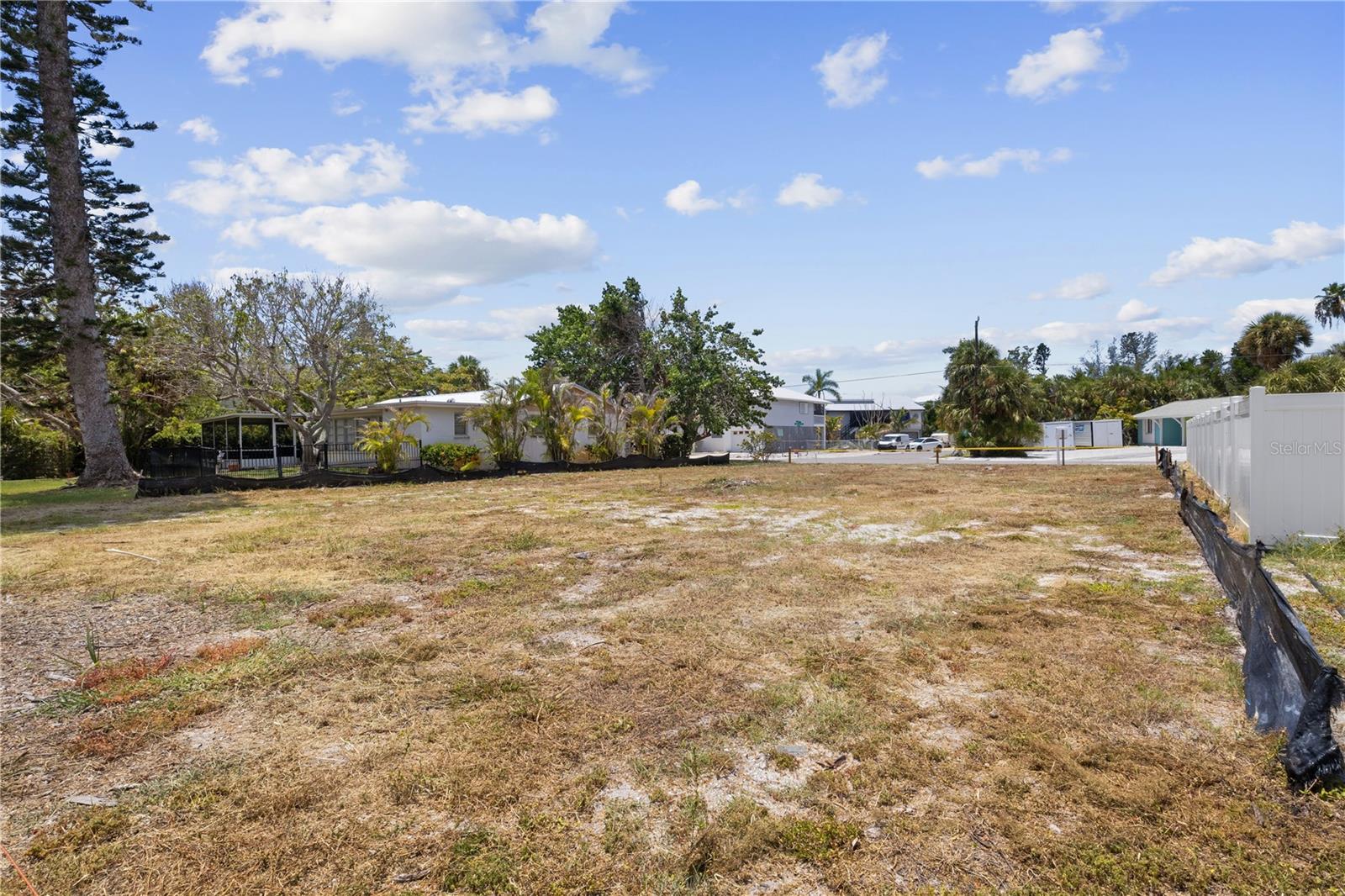 Image 8 of 13 For 132 Crescent Drive