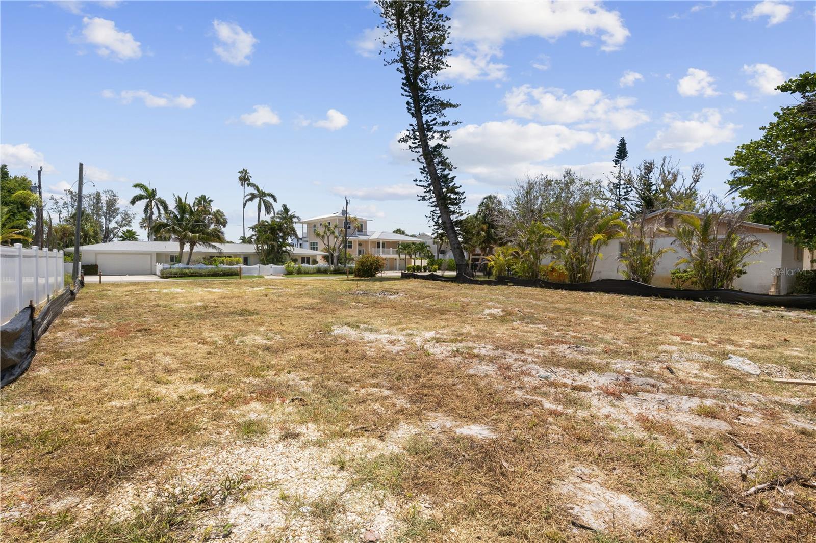 Image 9 of 13 For 132 Crescent Drive