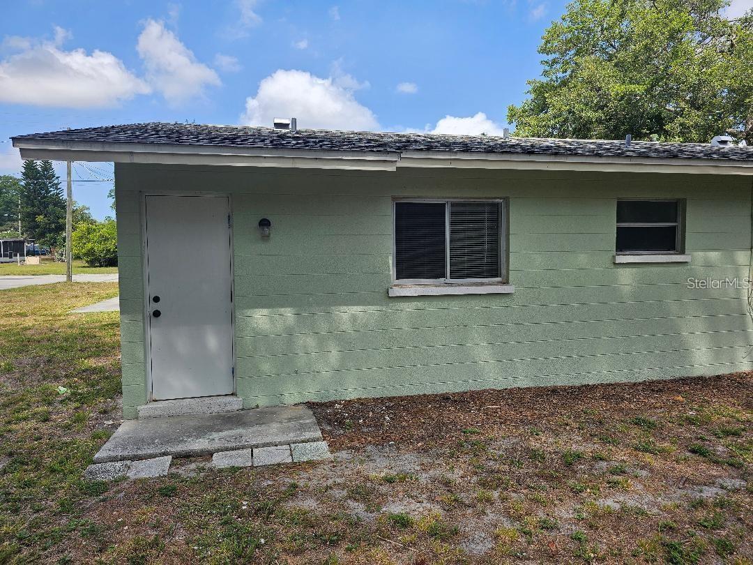 Image 6 of 6 For 219 23rd Street E