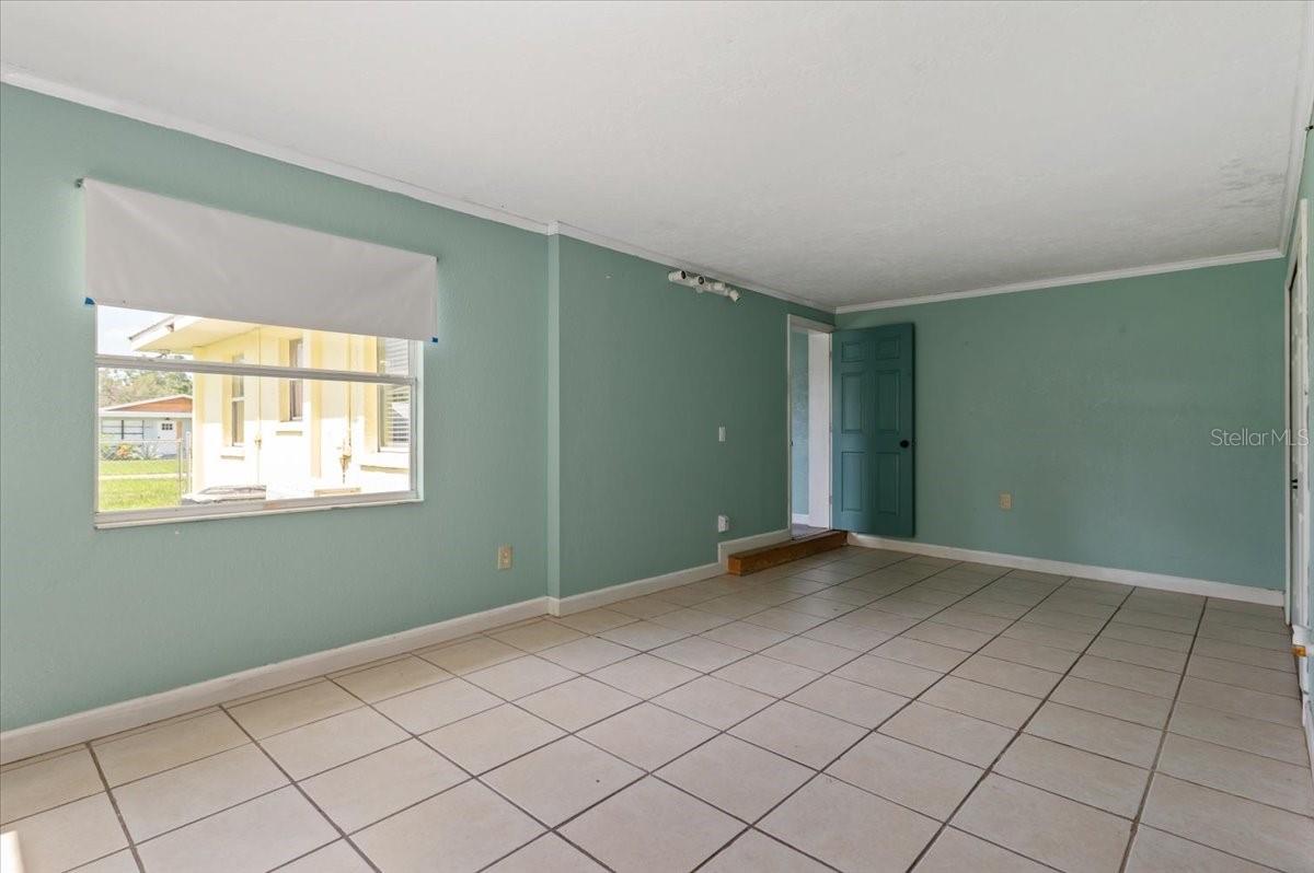 Image 17 of 51 For 3402 15th Avenue W
