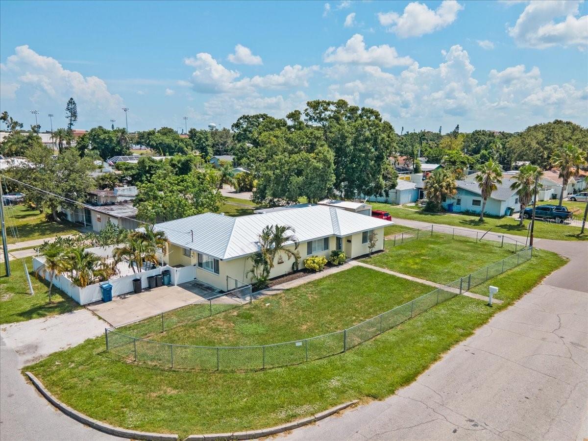 Image 2 of 51 For 3402 15th Avenue W