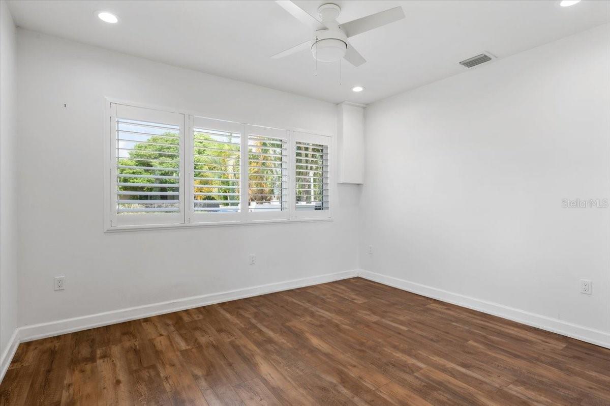 Image 20 of 51 For 3402 15th Avenue W
