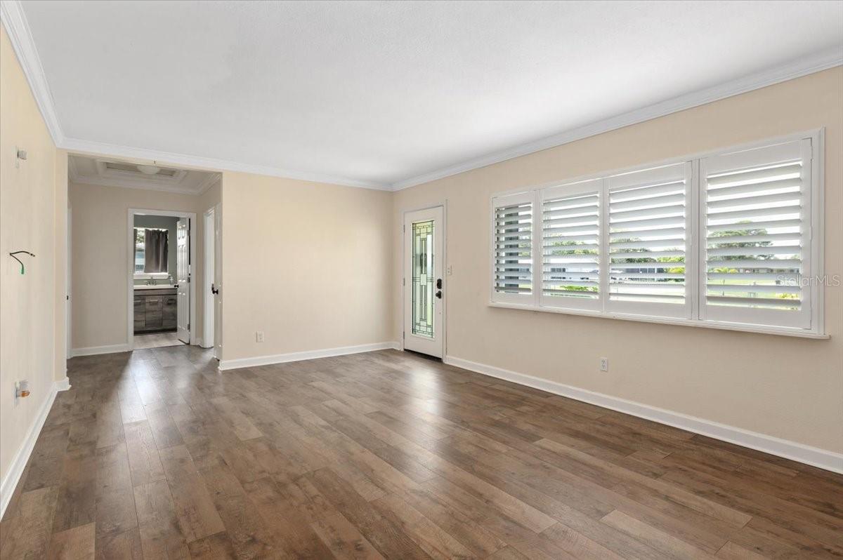 Image 3 of 51 For 3402 15th Avenue W