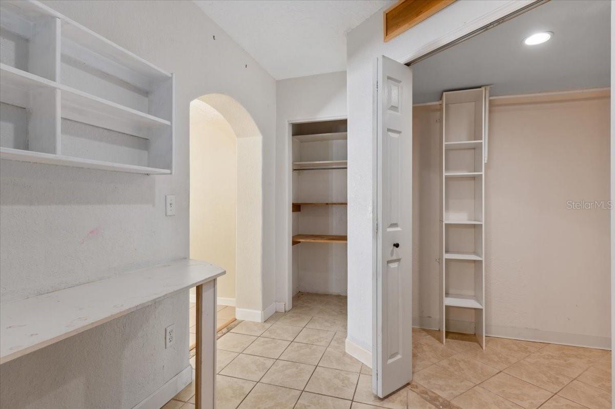 Image 7 of 51 For 3402 15th Avenue W