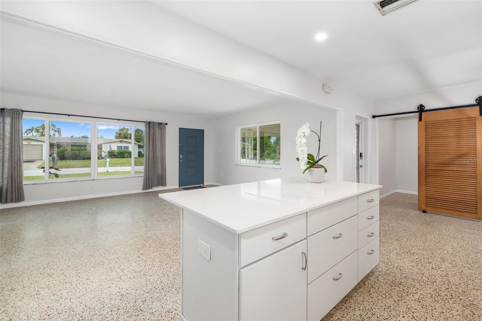 Image 10 of 40 For 2626 Sunnyside Street