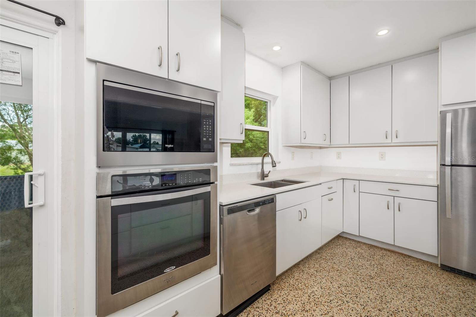 Image 12 of 40 For 2626 Sunnyside Street