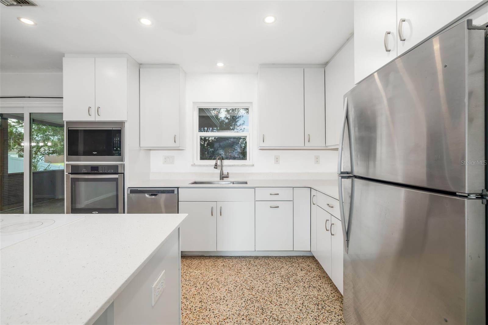 Image 13 of 40 For 2626 Sunnyside Street