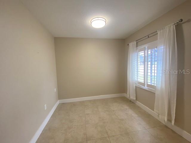 Image 7 of 15 For 5903 Tidewood Avenue 1