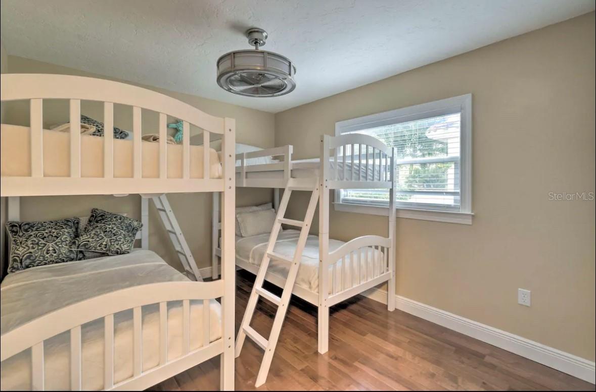 Image 10 of 17 For 1832 Worrington Street